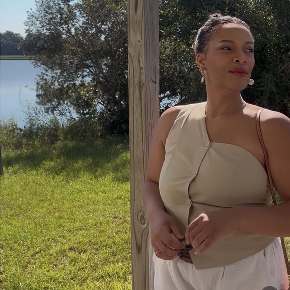 Hello🫶🏽🥥 - Picture 5 of 5